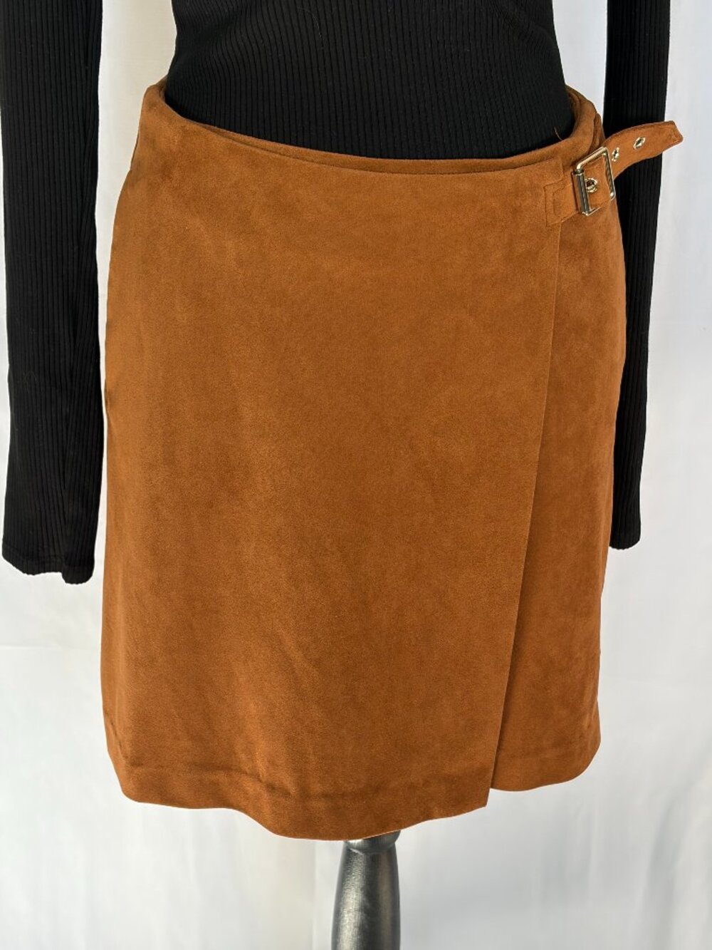 Banana Republic Camel Faux Suede Wrap Mini Skirt Gold Buckle Size 4